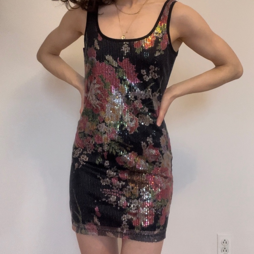 Mini sparkling dress ✨